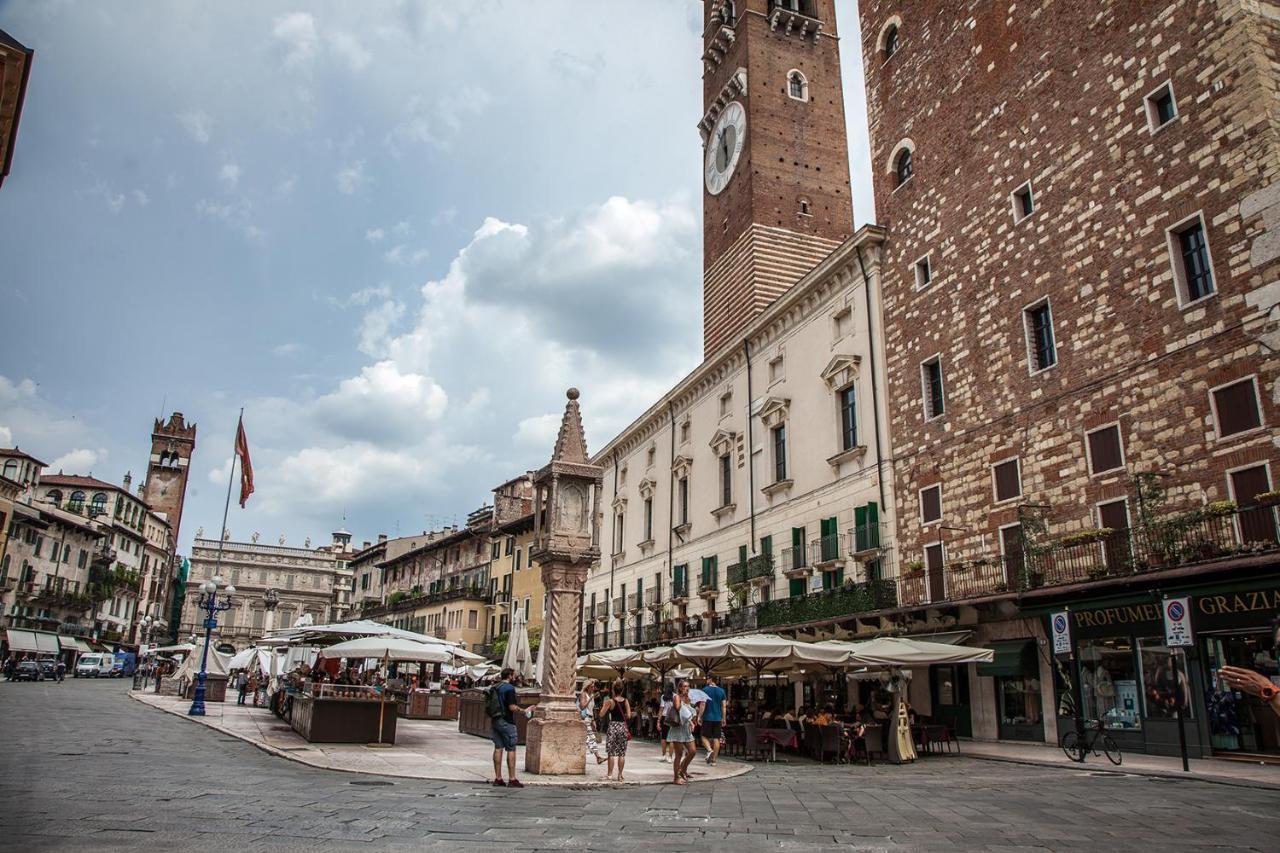 Aurelia Luxury - Piazza Delle Erbe Hotel Verona Kültér fotó
