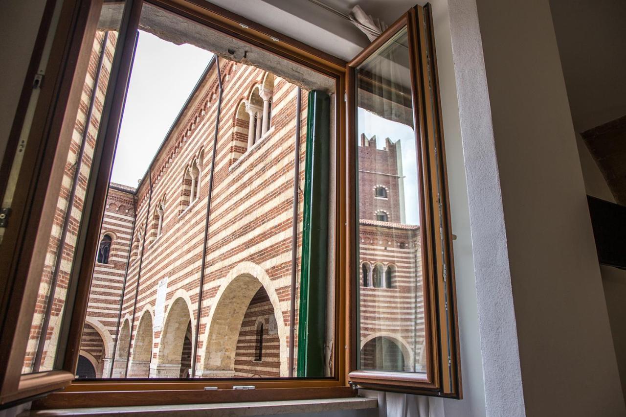 Aurelia Luxury - Piazza Delle Erbe Hotel Verona Kültér fotó