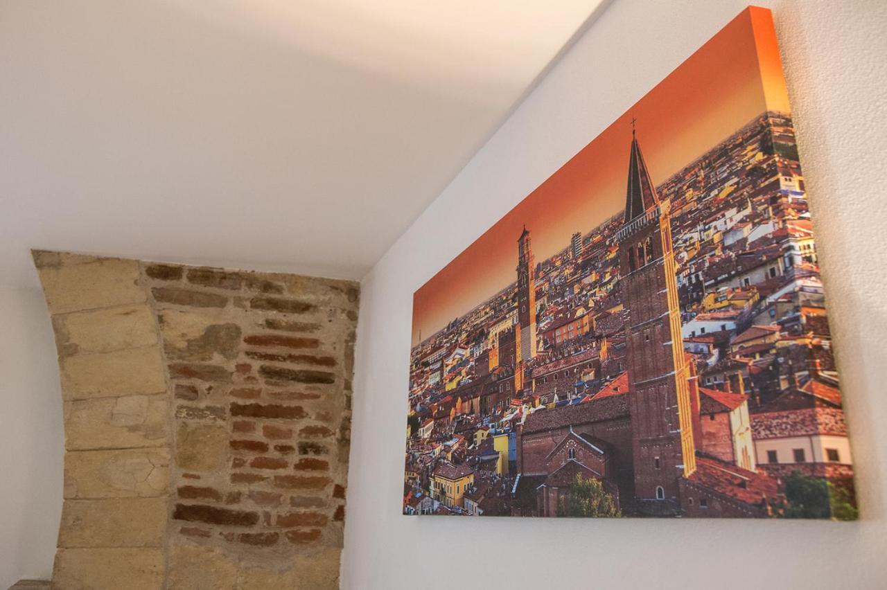 Aurelia Luxury - Piazza Delle Erbe Hotel Verona Kültér fotó