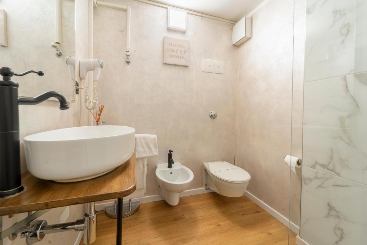 Aurelia Luxury - Piazza Delle Erbe Hotel Verona Kültér fotó