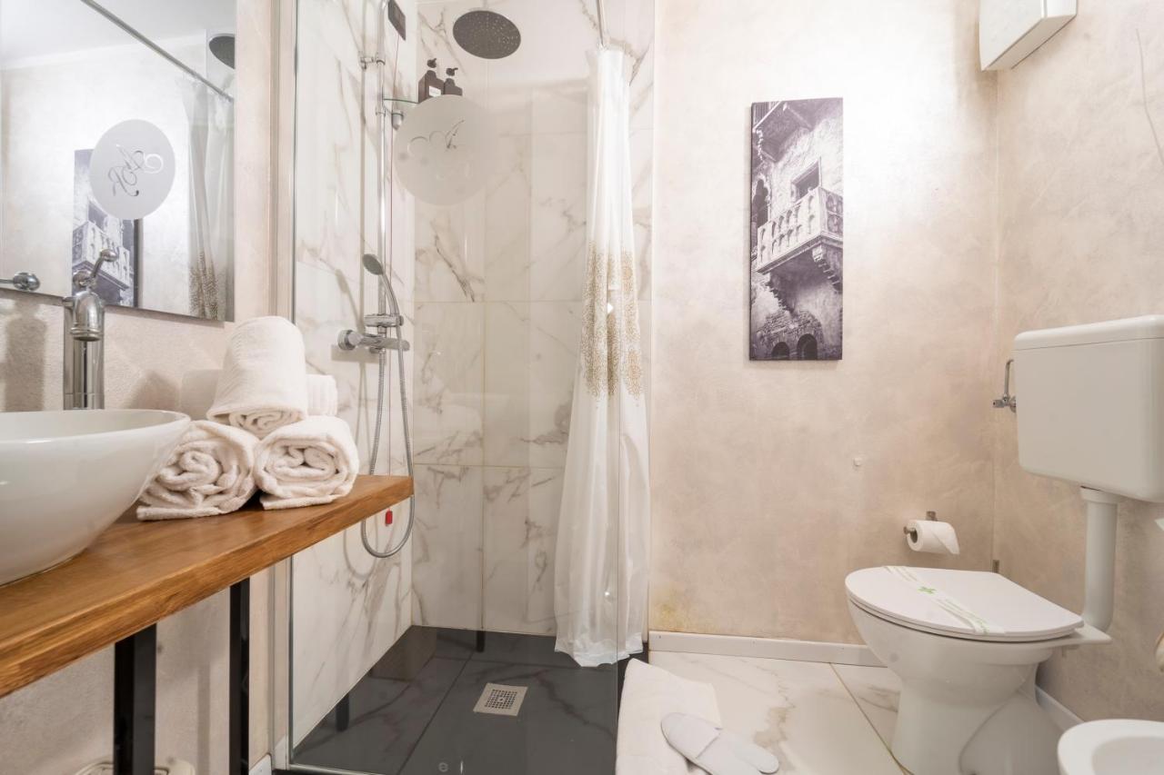 Aurelia Luxury - Piazza Delle Erbe Hotel Verona Kültér fotó